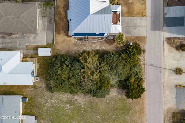 325 N Shore Drive, Holly Ridge, NC 28445