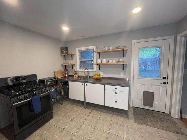 313 Hillcrest Avenue, Richardson, TX 75081