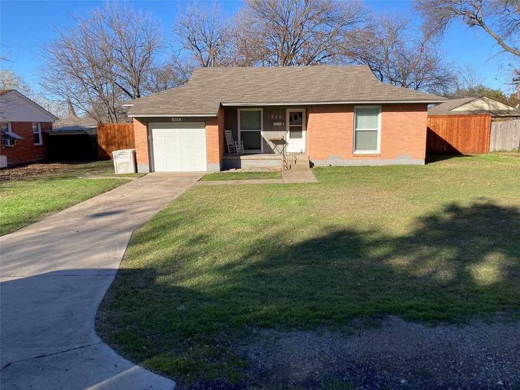 313 Hillcrest Avenue, Richardson, TX 75081