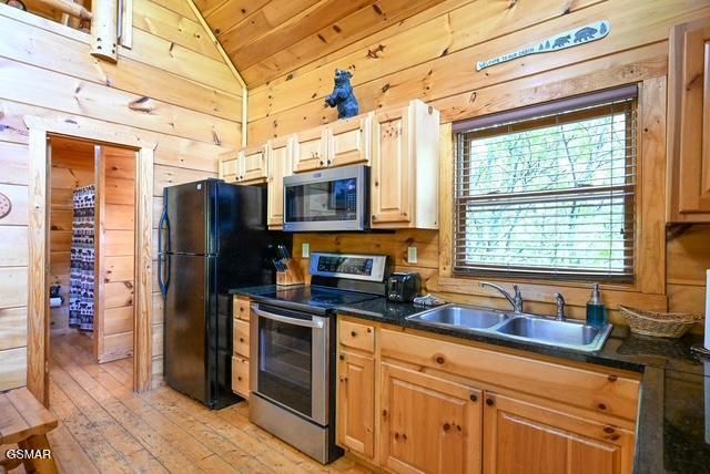1920 Buckeye View Way, Sevierville, TN 37876