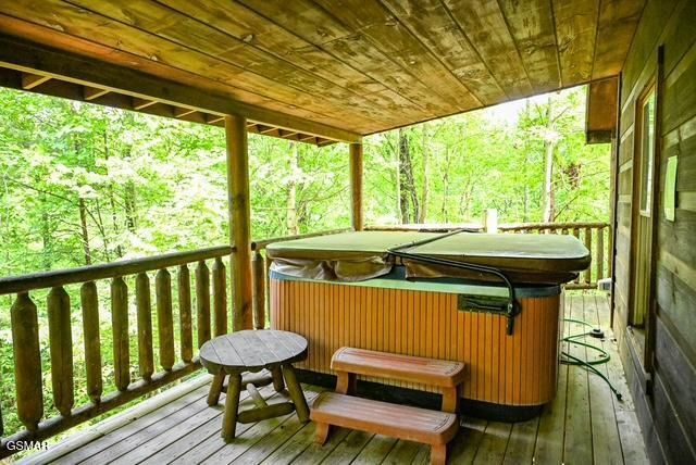 1920 Buckeye View Way, Sevierville, TN 37876