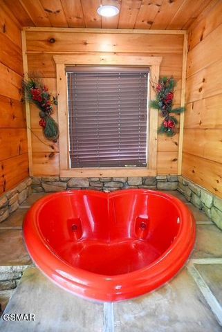 1920 Buckeye View Way, Sevierville, TN 37876