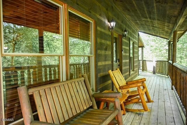 1920 Buckeye View Way, Sevierville, TN 37876