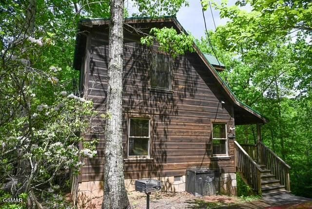 1920 Buckeye View Way, Sevierville, TN 37876