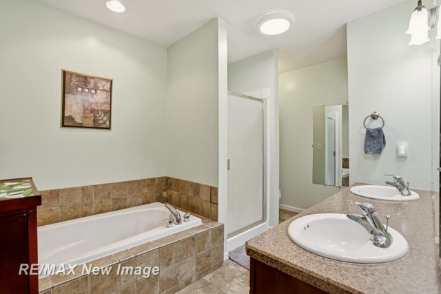 6097 Foxwood Court, Saginaw Twp, MI 48638