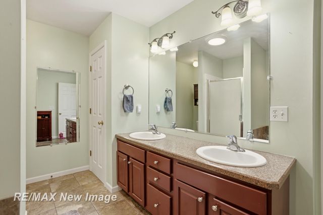 6097 Foxwood Court, Saginaw Twp, MI 48638