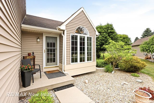 6097 Foxwood Court, Saginaw Twp, MI 48638
