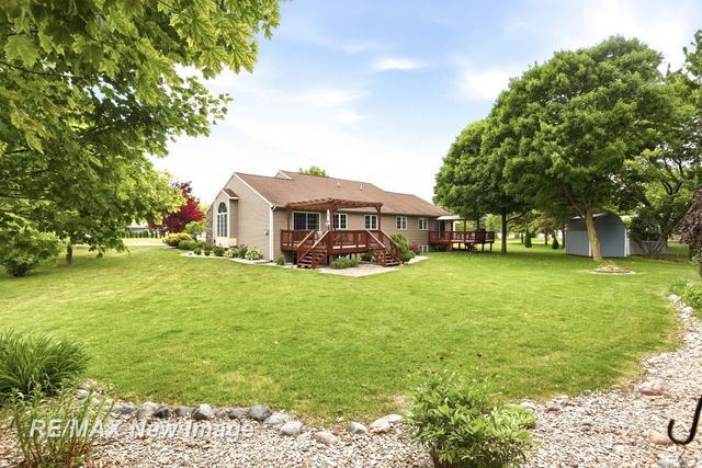 6097 Foxwood Court, Saginaw Twp, MI 48638