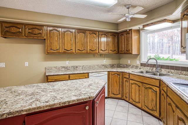 7 Camarzana Lane, Hot Springs Village, AR 71909