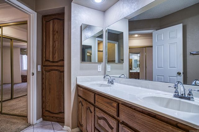 7 Camarzana Lane, Hot Springs Village, AR 71909