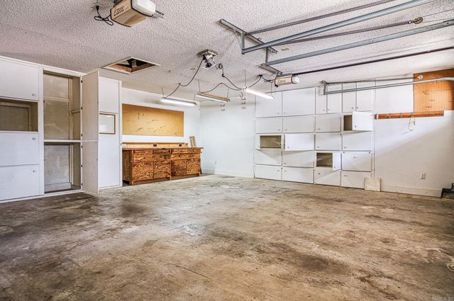 7 Camarzana Lane, Hot Springs Village, AR 71909