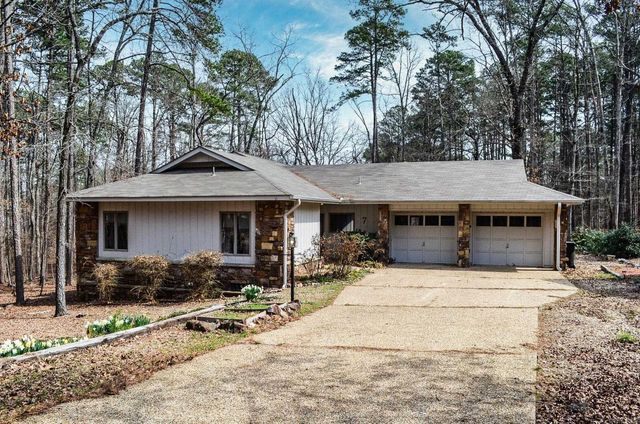 7 Camarzana Lane, Hot Springs Village, AR 71909
