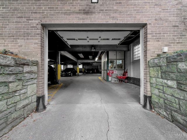 2380 Madison Road, Cincinnati, OH 45208