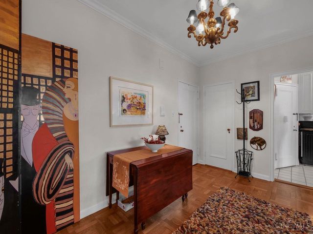 2380 Madison Road, Cincinnati, OH 45208