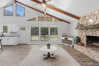 122 Twin Oak Road, Seguin, TX 78155