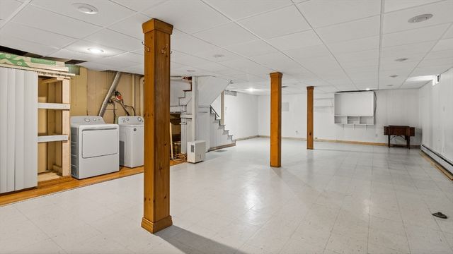 100 Cummings Ave, Pittsfield, MA 01201