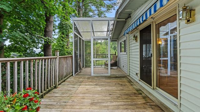 100 Cummings Ave, Pittsfield, MA 01201