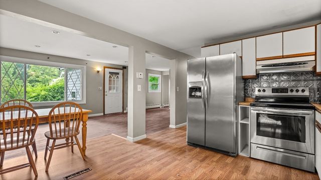 100 Cummings Ave, Pittsfield, MA 01201