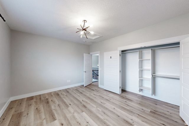 1307 W BLUE QUILL DR, Bluffdale, UT 84065