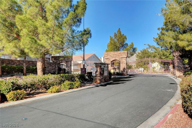 10304 Pacific Summerset Lane, Las Vegas, NV 89144