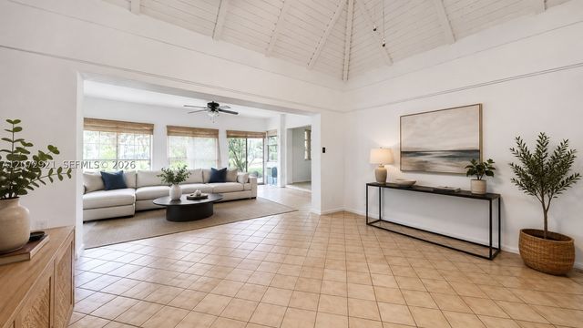 5700 White Hickory Cir, Tamarac, FL 33319