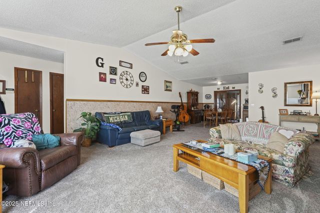 14359 CEDAR ISLAND Road N, Jacksonville, FL 32250