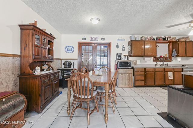 14359 CEDAR ISLAND Road N, Jacksonville, FL 32250