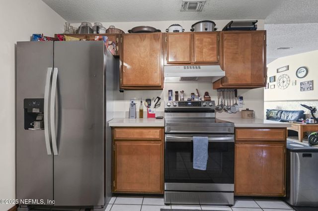 14359 CEDAR ISLAND Road N, Jacksonville, FL 32250