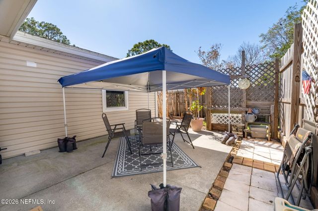 14359 CEDAR ISLAND Road N, Jacksonville, FL 32250