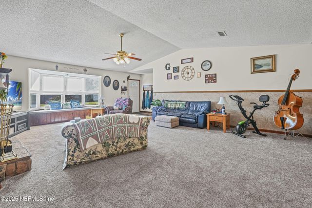 14359 CEDAR ISLAND Road N, Jacksonville, FL 32250