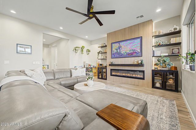 34885 N PALM Drive, San Tan Valley, AZ 85140