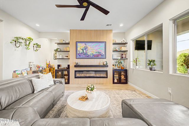 34885 N PALM Drive, San Tan Valley, AZ 85140