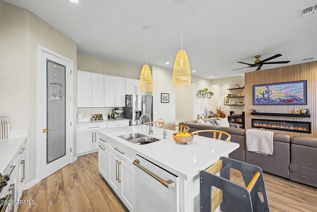34885 N PALM Drive, San Tan Valley, AZ 85140