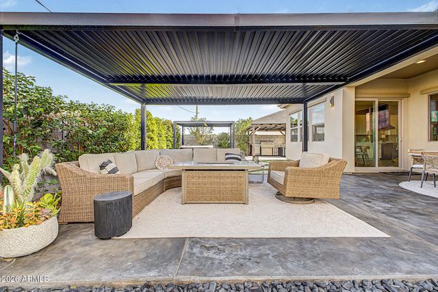 34885 N PALM Drive, San Tan Valley, AZ 85140