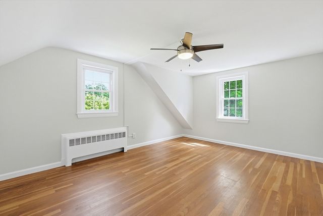 4 Meadow Ln, Walpole, MA 02081