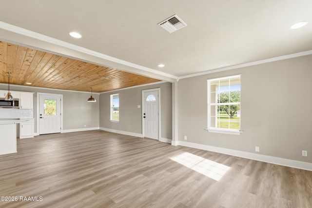 428 Nonc Lol Road, Arnaudville, LA 70512