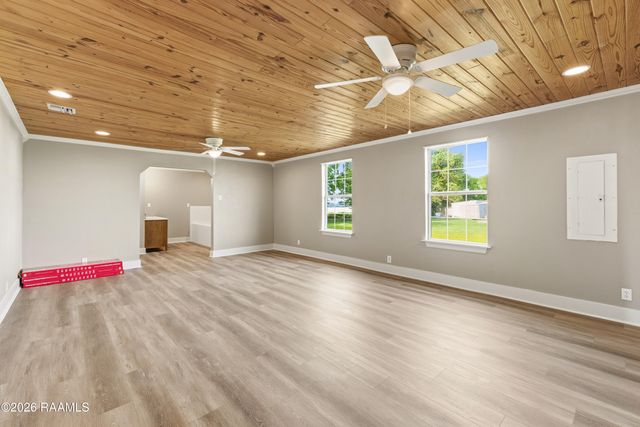 428 Nonc Lol Road, Arnaudville, LA 70512