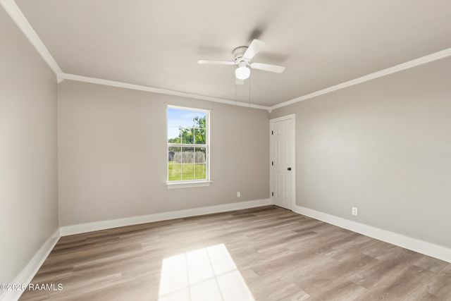 428 Nonc Lol Road, Arnaudville, LA 70512