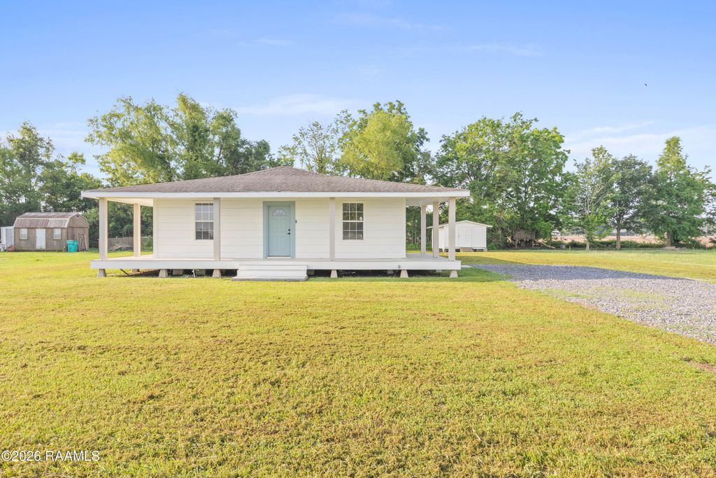 428 Nonc Lol Road, Arnaudville, LA 70512