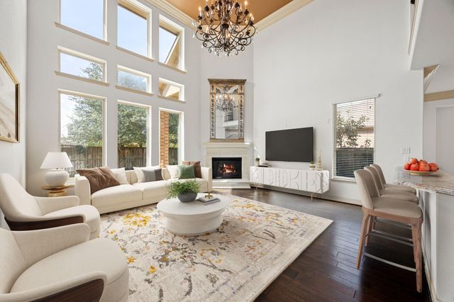 27 Tioga Place, The Woodlands, TX 77375