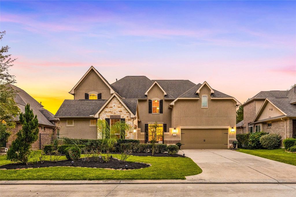 27 Tioga Place, The Woodlands, TX 77375