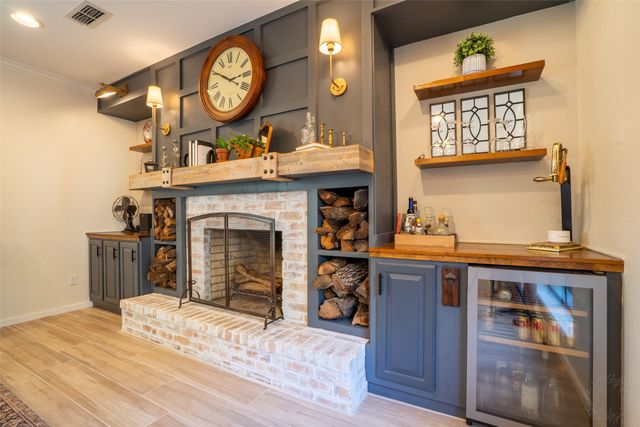 9000 Woodlawn Drive, Granbury, TX 76049