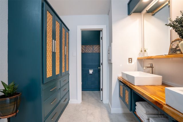 9000 Woodlawn Drive, Granbury, TX 76049