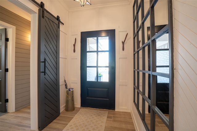 9000 Woodlawn Drive, Granbury, TX 76049