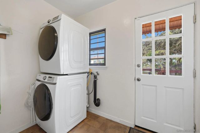 3222 Curtis, San Diego, CA 92106