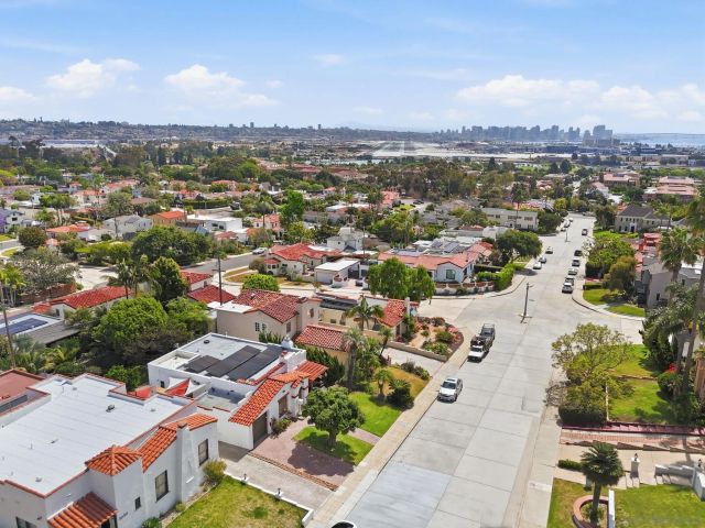 3222 Curtis, San Diego, CA 92106