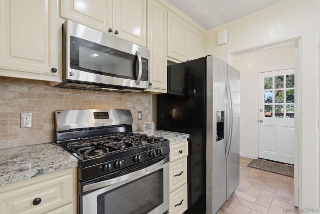 3222 Curtis, San Diego, CA 92106