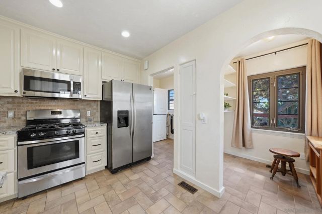 3222 Curtis, San Diego, CA 92106