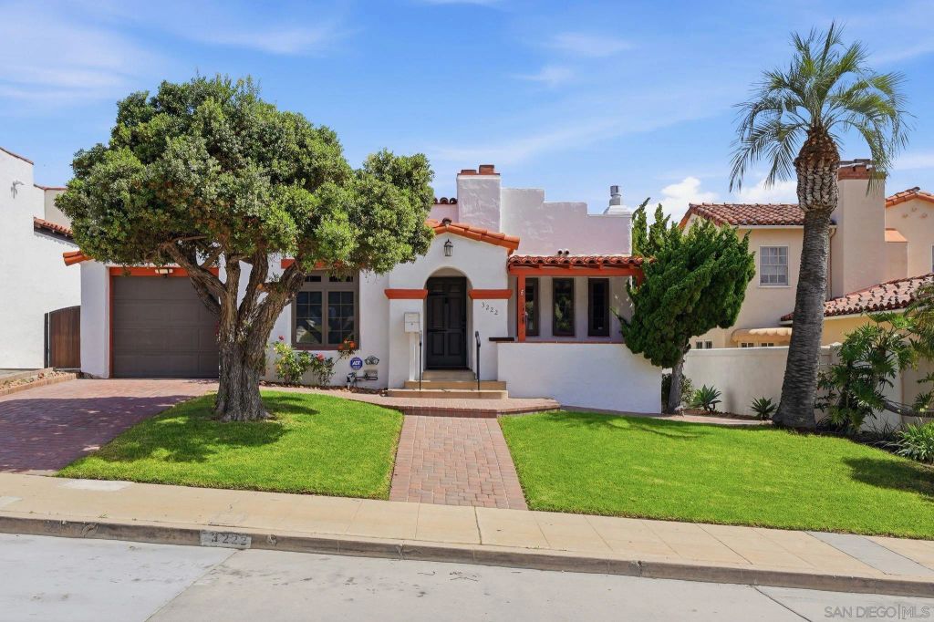 3222 Curtis, San Diego, CA 92106