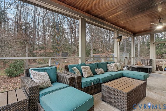 1023 Matadequin Ln, Mechanicsville, VA 23111